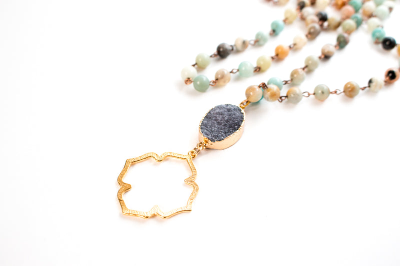 The Zoe Natural Stone Pendant Necklace